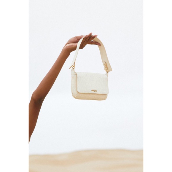 Cult Gaia Damara Shoulder Bag - Picture 5 of 11